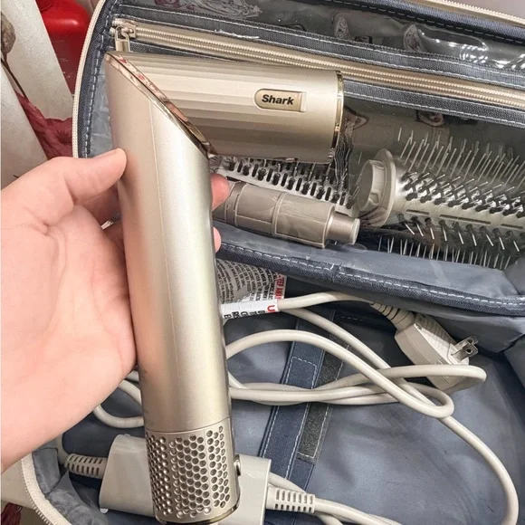 Shark Flexstyle hair styler tool - Picture 3 of 4